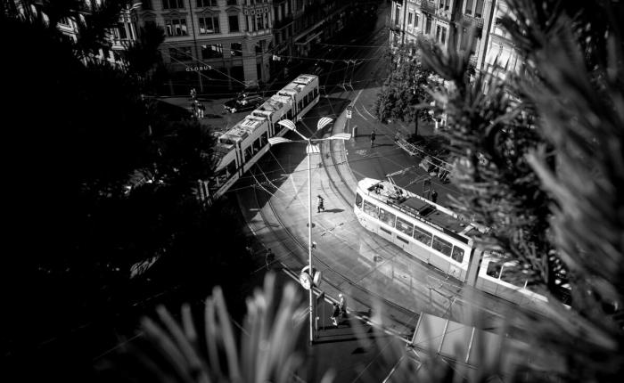 124. שחור לבן זה הצבעוני החדש, Take&nbsp;two